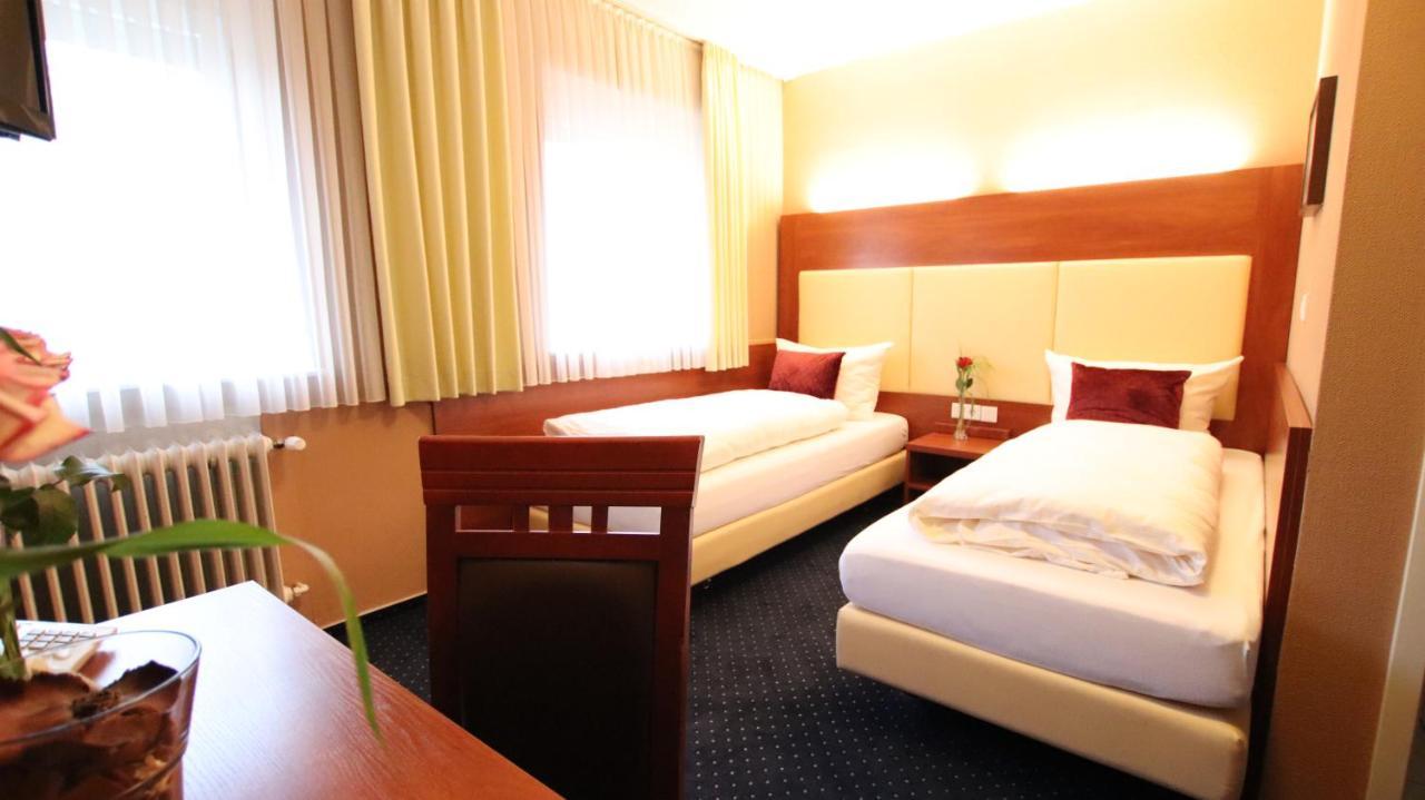 Hotel Wahlster Саарбрюкен Екстериор снимка